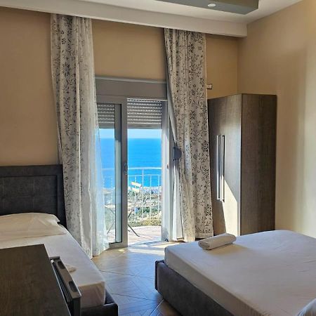 Bluflest Bed & Breakfast Dhermi Ngoại thất bức ảnh