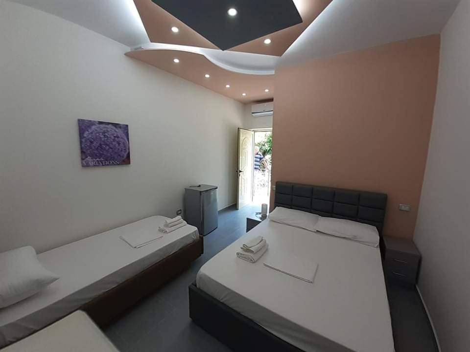 Bluflest Bed & Breakfast Dhermi Ngoại thất bức ảnh
