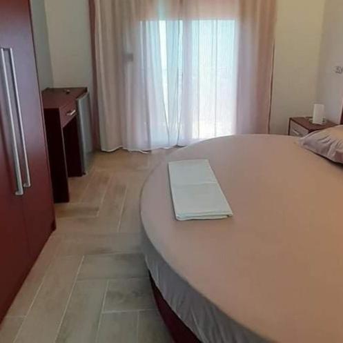 Bluflest Bed & Breakfast Dhermi Ngoại thất bức ảnh