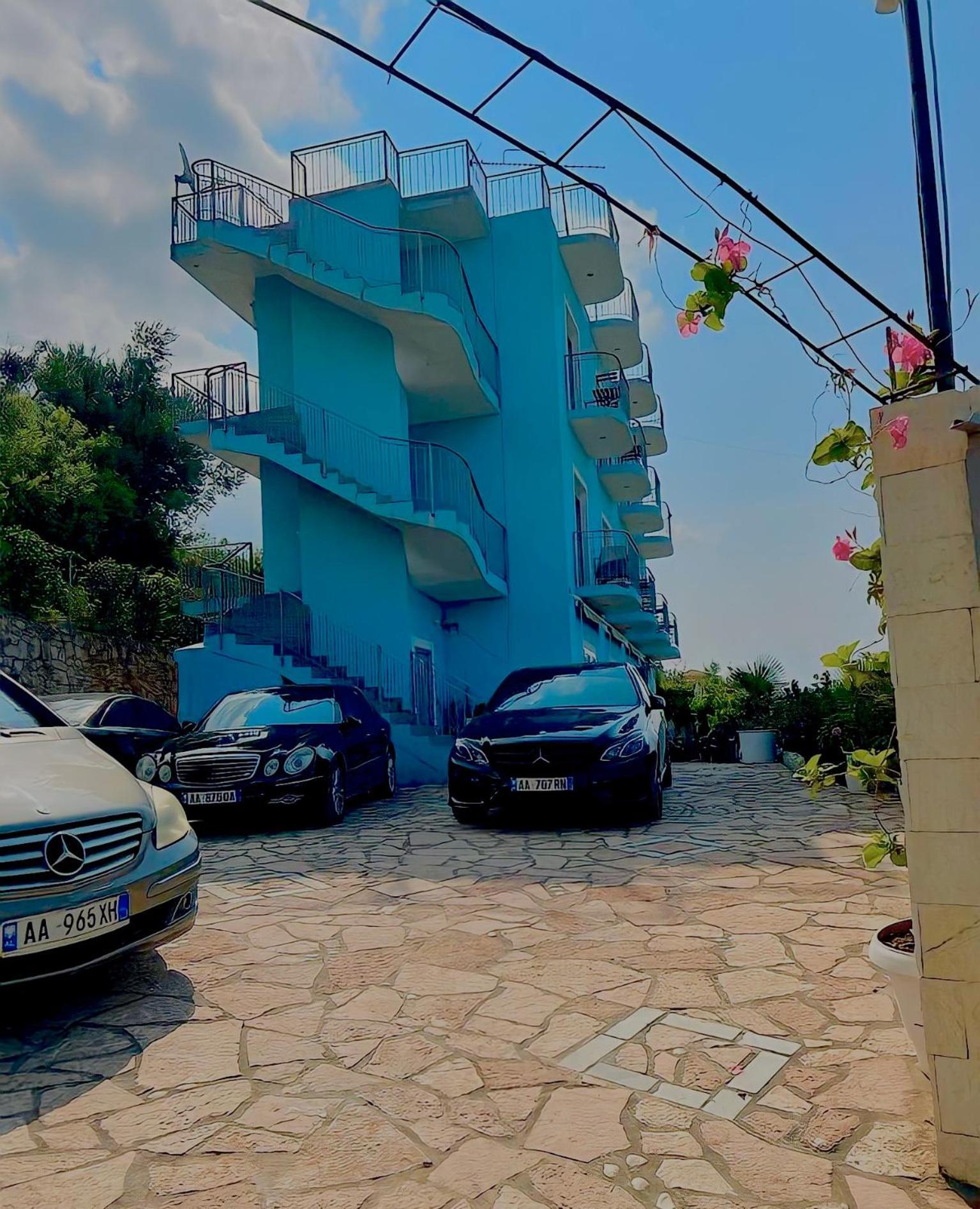 Bluflest Bed & Breakfast Dhermi Ngoại thất bức ảnh